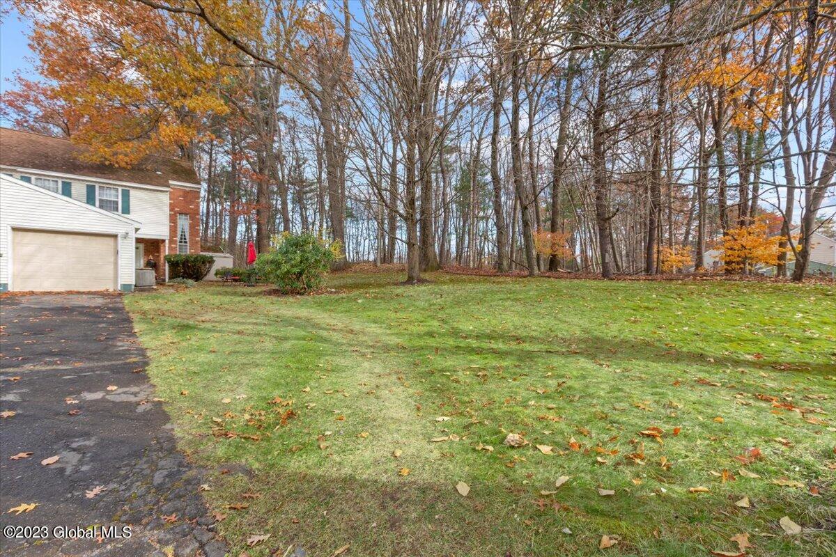 8 Haystack Road Clifton Park, NY 12065 - Photo 23 of 24 34-MW2_7878