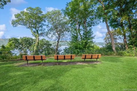 $199,500 | 737 North Broadway, Unit 2D, Hastings-on-Hudson, NY 10706