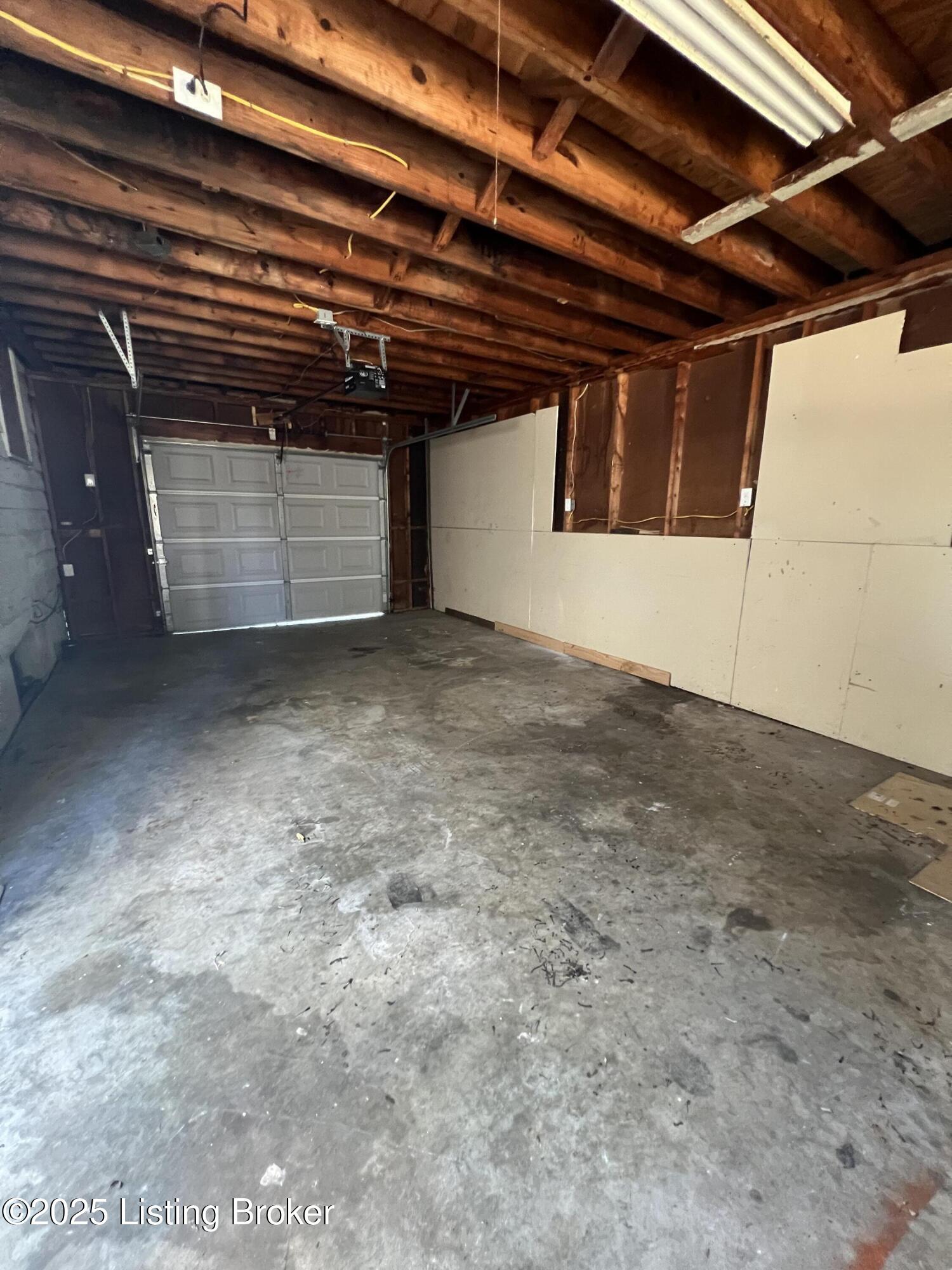 2231 Peaslee Road Louisville, KY 40216 - Photo 43 of 47 Attached garage inside
