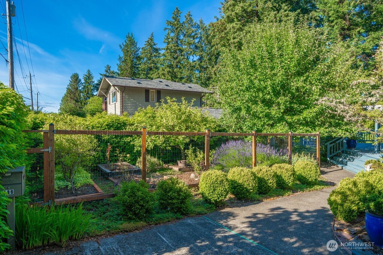 816 Percival Street Southwest Olympia, WA 98502 - Photo 33 of 40