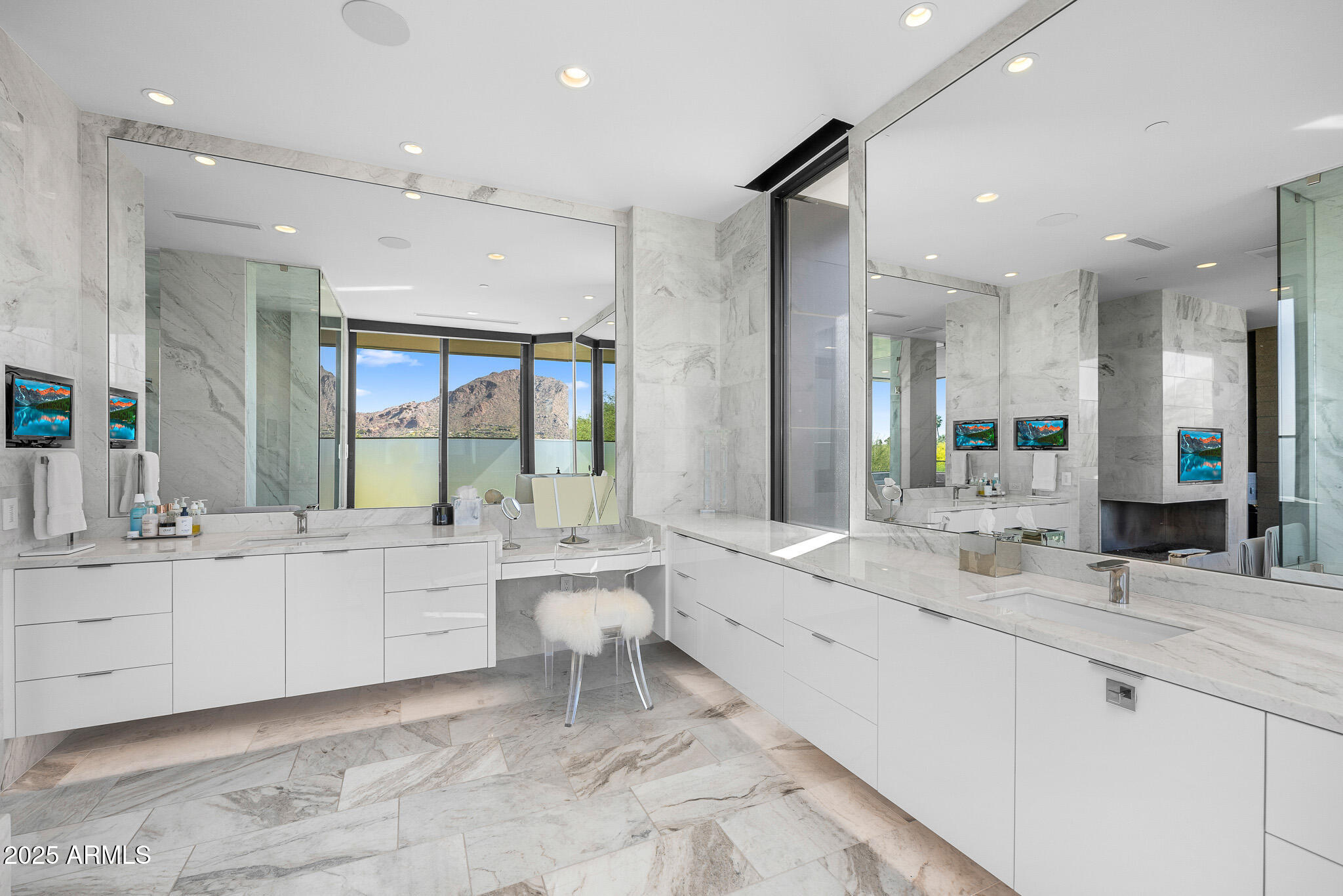 6149 East Indian Bend Road Paradise Valley, AZ 85253 - Photo 27 of 77 33-primary bathroom