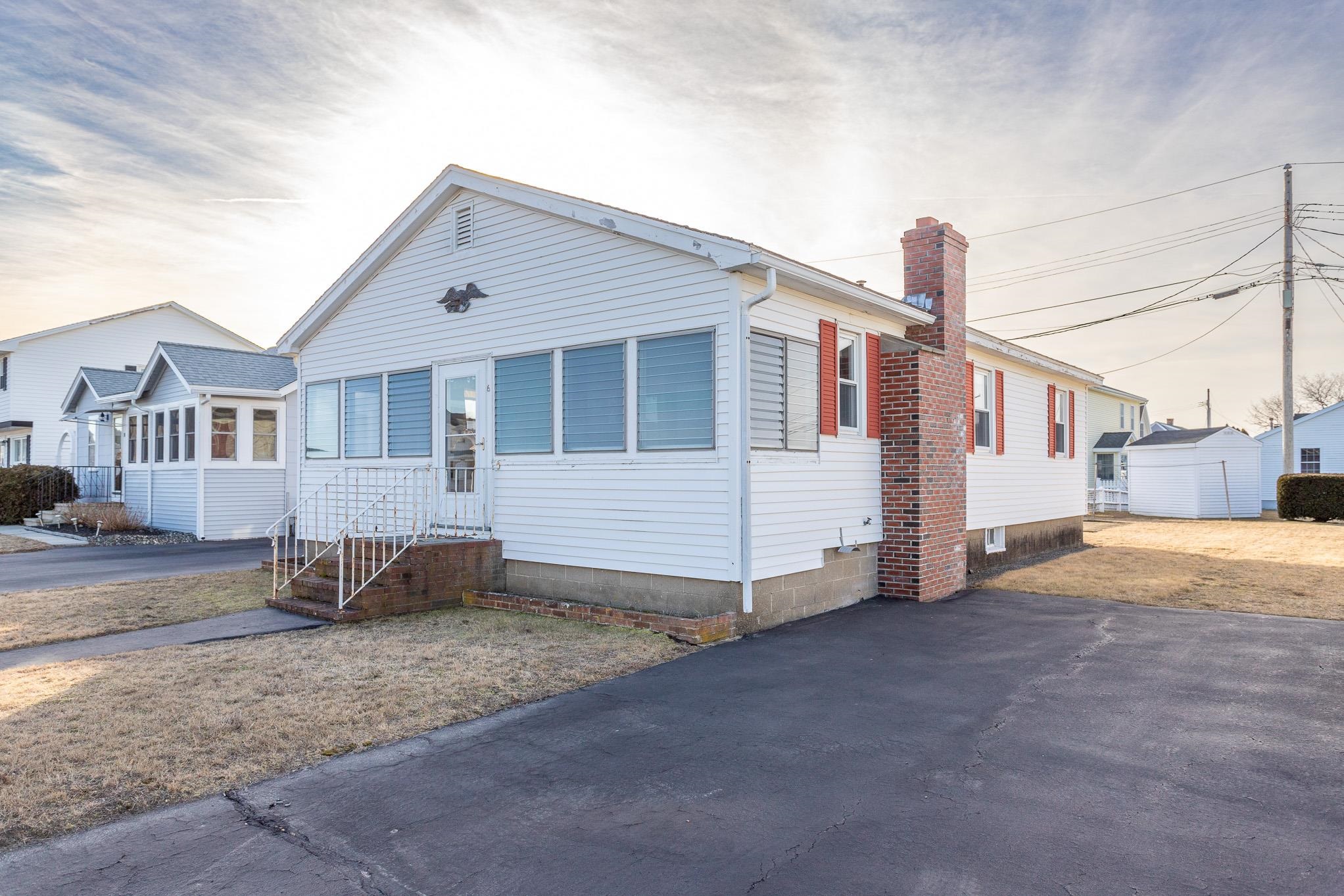 6 Nashua Street Seabrook, NH 03874 - Photo 1 of 20