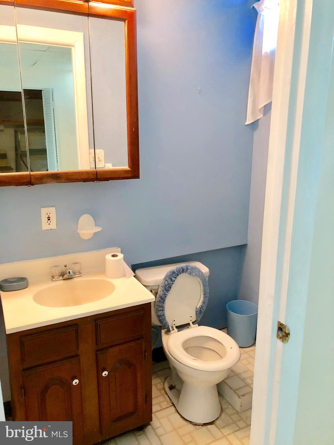 8547 Kings Ridge Road Baltimore, MD 21234 - Photo 16 of 20 Bath