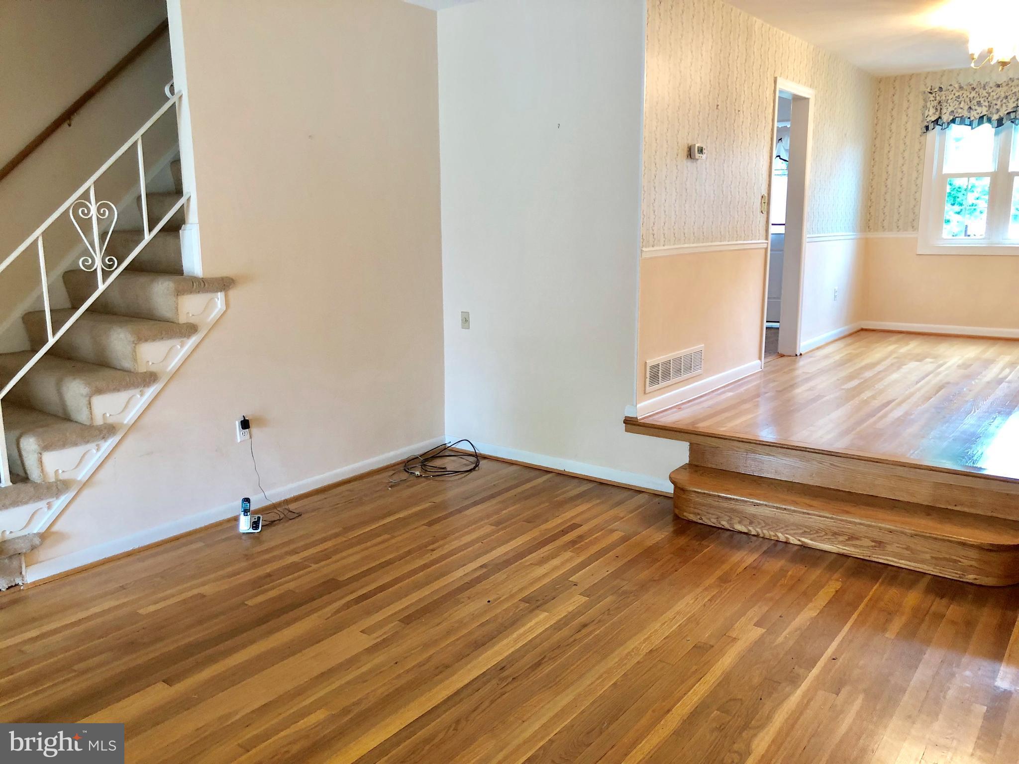 8547 Kings Ridge Road Baltimore, MD 21234 - Photo 3 of 20 Family Room