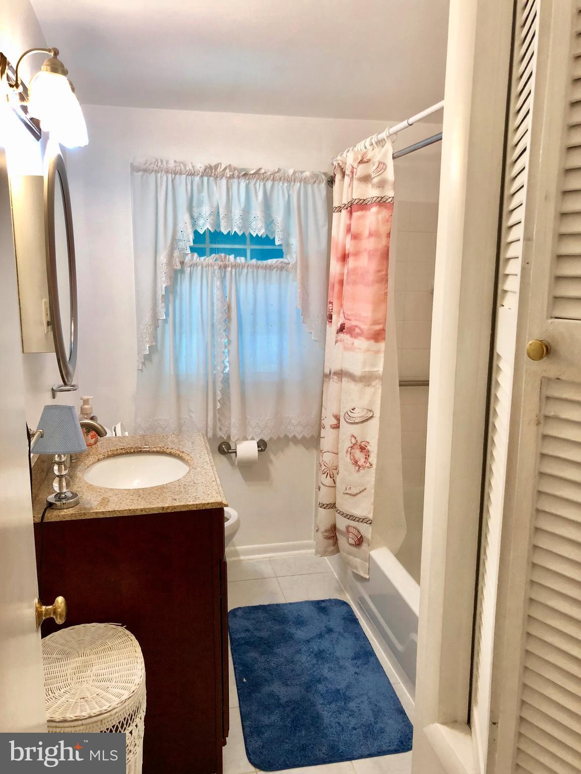 8547 Kings Ridge Road Baltimore, MD 21234 - Photo 8 of 20 Bath