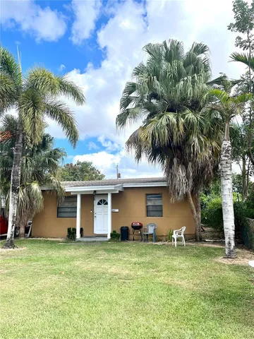 $349,900 | 33 Northwest 8th Avenue, Homestead, FL 33030
