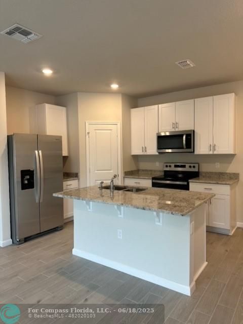 5700 Southeast Edgewater Circle Stuart, FL 34997 - Photo 2 of 20