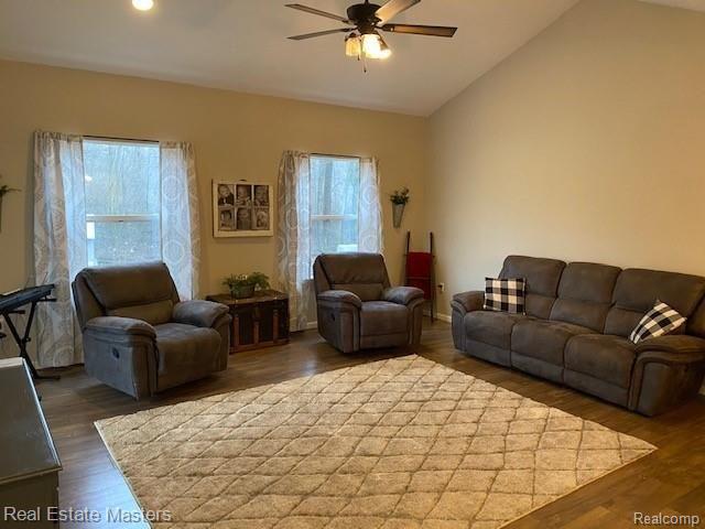 6217 Broadbridge Road Marine City, MI 48039 - Photo 9 of 21 5.jpg
