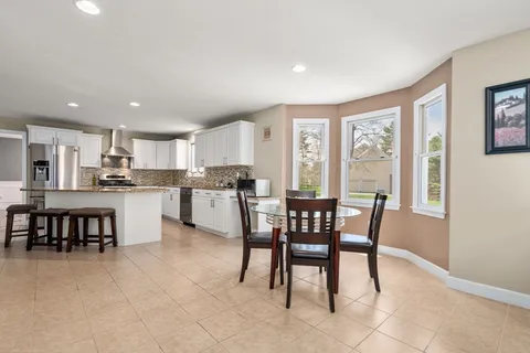 $1,270,000 | 16 Heather Lane, Southborough, MA 01772