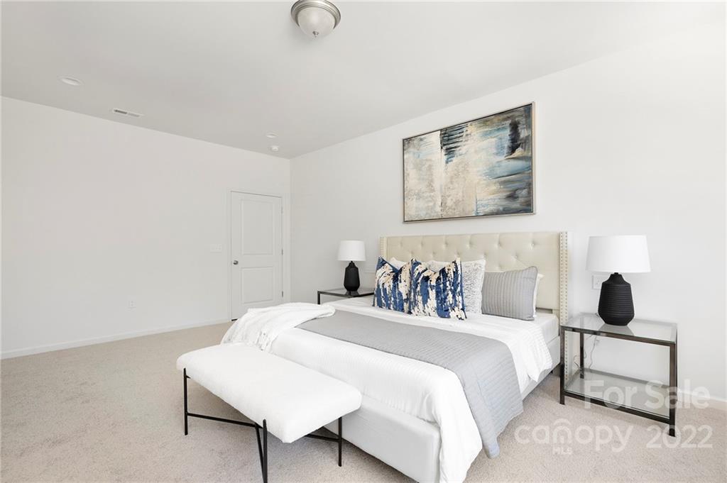 6932 Pear Tree Road Charlotte, NC 28216 - Photo 13 of 23 Gallery Image 13