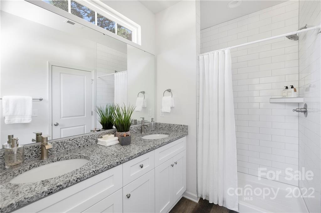 6932 Pear Tree Road Charlotte, NC 28216 - Photo 16 of 23 Gallery Image 16
