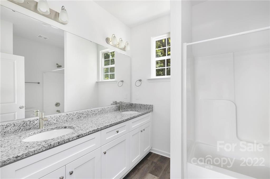 6932 Pear Tree Road Charlotte, NC 28216 - Photo 21 of 23 Gallery Image 21