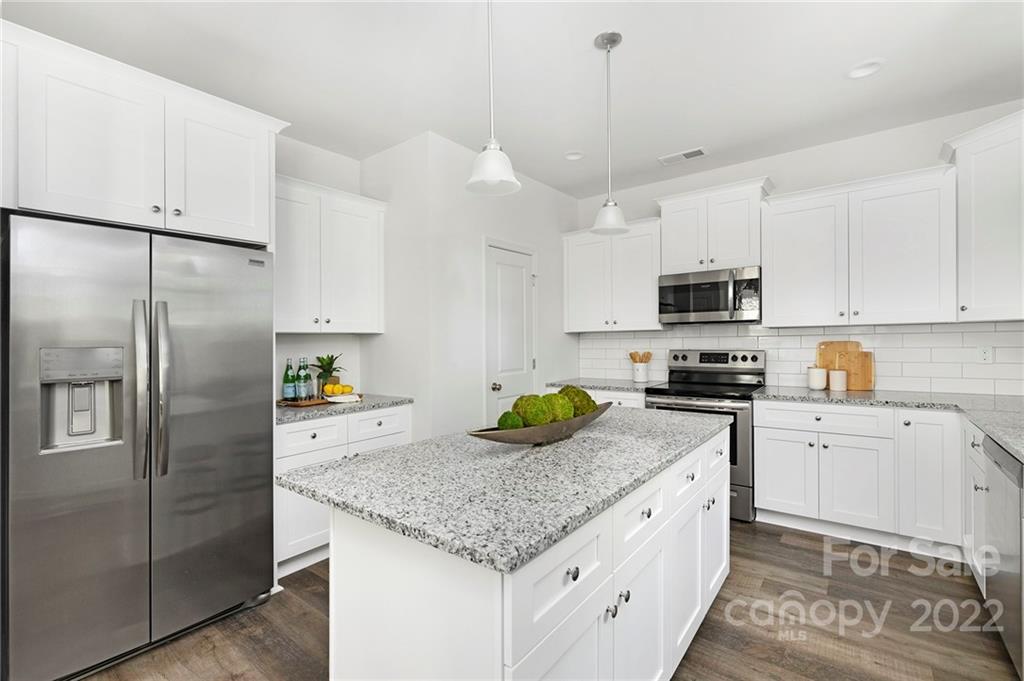 6932 Pear Tree Road Charlotte, NC 28216 - Photo 7 of 23 Gallery Image 7