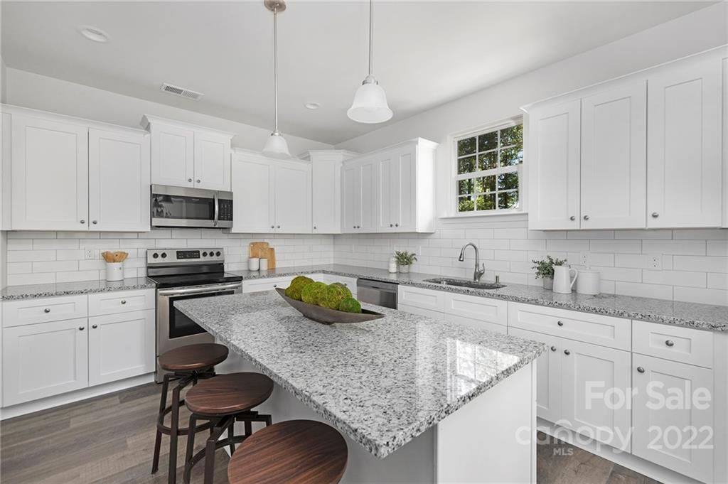 6932 Pear Tree Road Charlotte, NC 28216 - Photo 8 of 23 Gallery Image 8