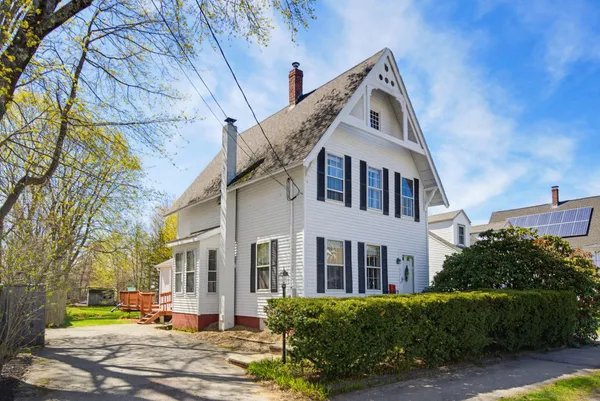 $575,000 | 36 Washington Street, Exeter, NH 03833