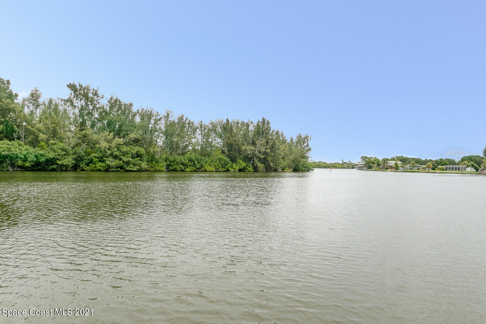 2021 Bali Road Cocoa Beach, FL 32931 - Photo 5 of 50 Stunning River Views