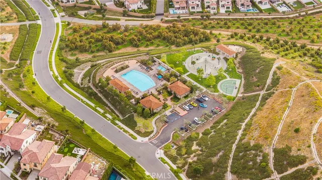 $8,500 | 100 Mossvine, Irvine, CA 92618