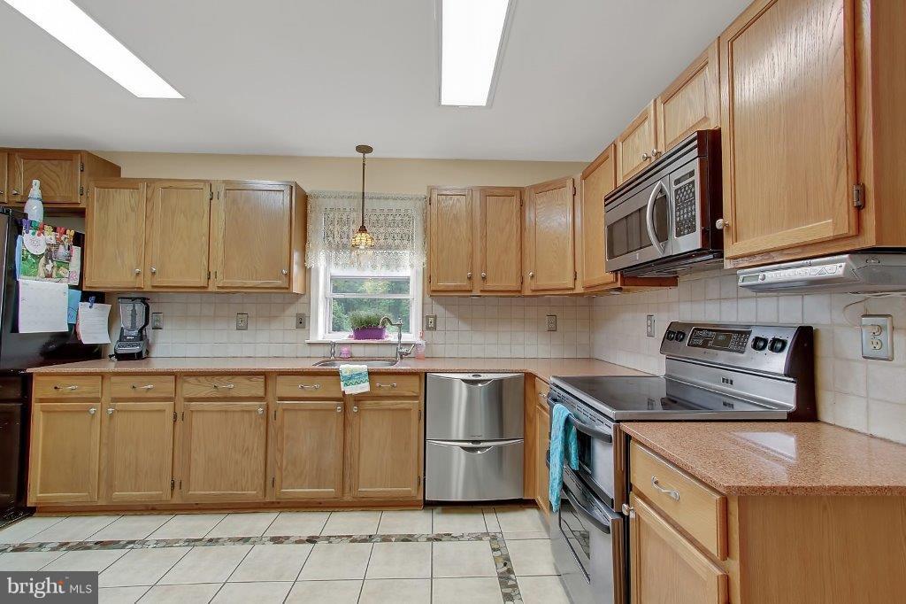 249 Walnut Garden Road Rising Sun, MD 21911 - Photo 8 of 28 Stainless Steel Appliances