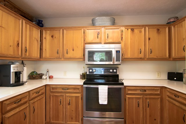 500 Mountain Shadows Road Hamilton, GA 31811 - Photo 10 of 30 stainless appliances
