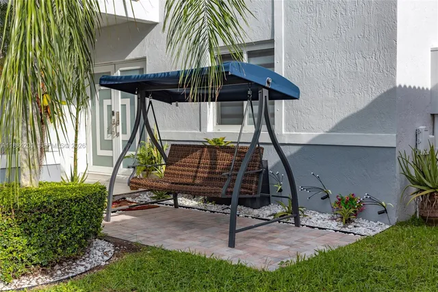 $769,900 | 15981 Southwest 54th Terrace, Miami, FL 33185