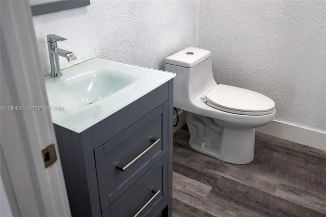 $769,900 | 15981 Southwest 54th Terrace, Miami, FL 33185