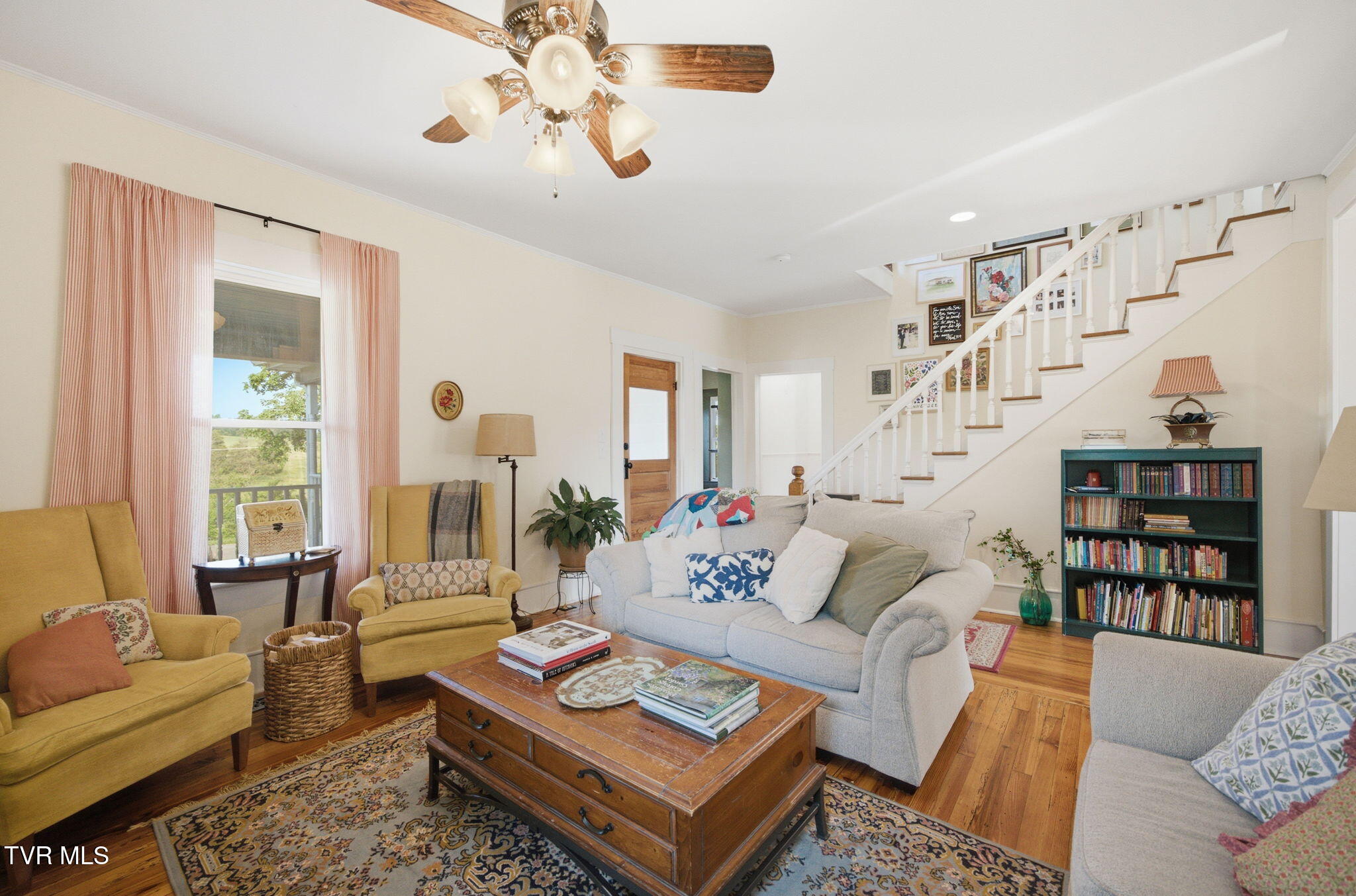 250 5 Oaks Road Jonesborough, TN 37659 - Photo 5 of 48 12-web-or-mls-015_DSC05038