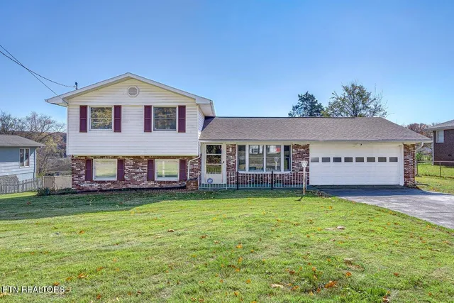 $369,900 | 10816 Sonja Drive, Knoxville, TN 37934
