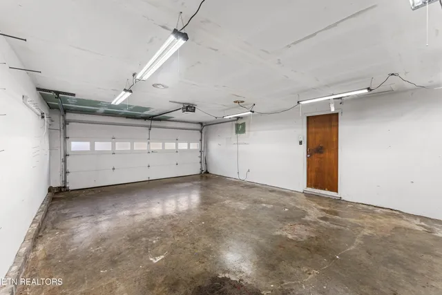 $369,900 | 10816 Sonja Drive, Knoxville, TN 37934