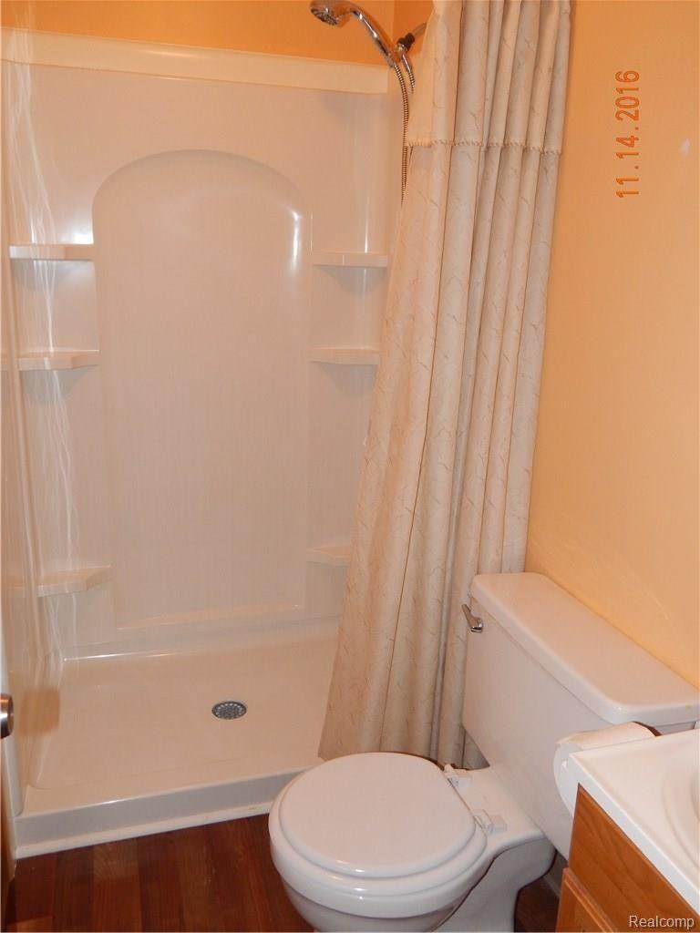2122 Sexton Road Howell, MI 48843 - Photo 7 of 22 Master Bath