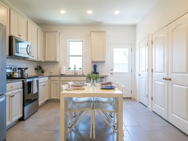 $2,600 | 13019 Tarland Street, Austin, TX 78754