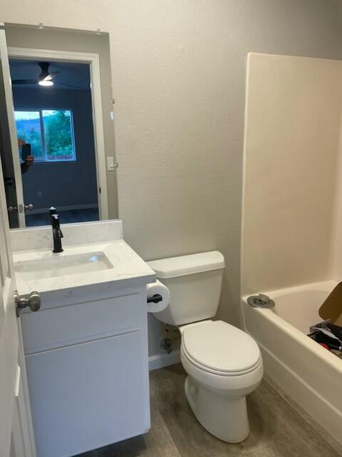 21 3rd Avenue Lewiston, CA 96052 - Photo 12 of 16 master bathroom