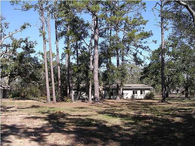 1842 Collinsworth Road Milton, FL 32583 - Photo 3 of 18 Gallery Image 3