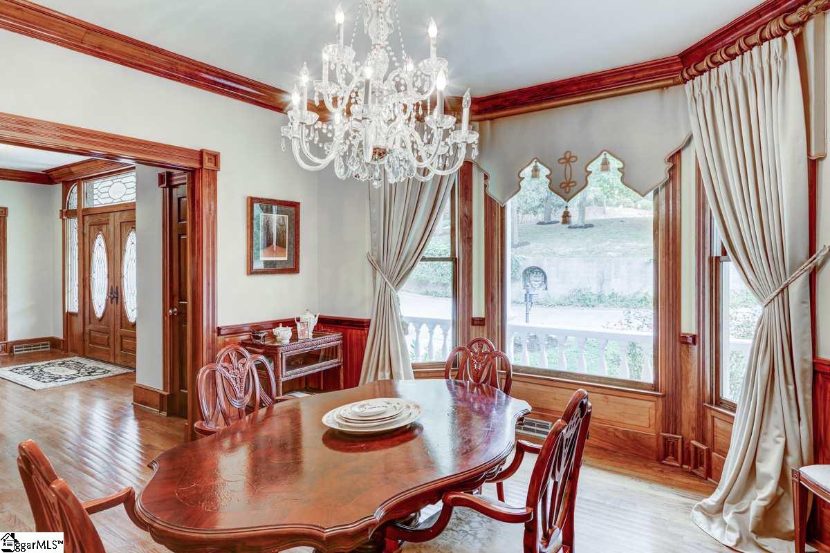 446 Henderson Road Greenville, SC 29607 - Photo 6 of 36