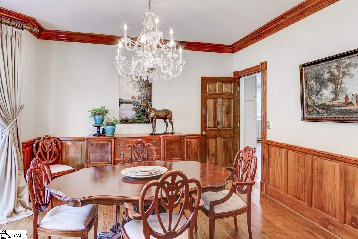 446 Henderson Road Greenville, SC 29607 - Photo 7 of 36