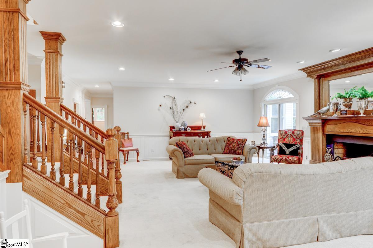 446 Henderson Road Greenville, SC 29607 - Photo 8 of 36