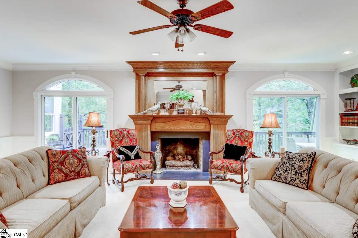 446 Henderson Road Greenville, SC 29607 - Photo 10 of 36