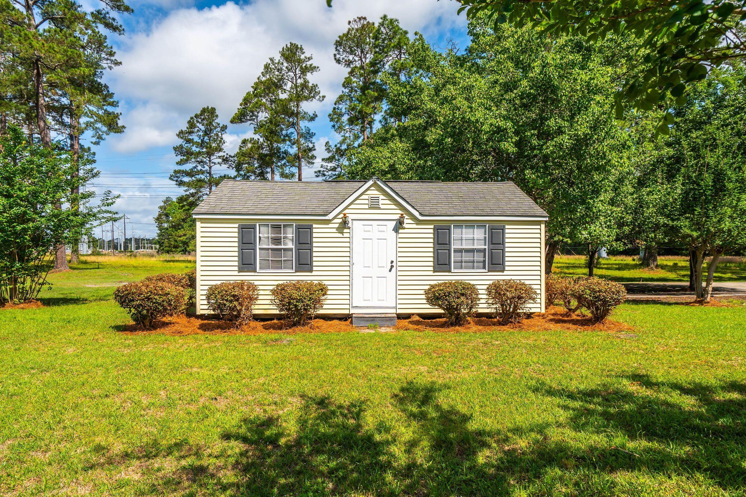 905 Raysor Street St. George, SC 29477 - Photo 78 of 85 078_905wraysorst-keeneyemarketing-112_90
