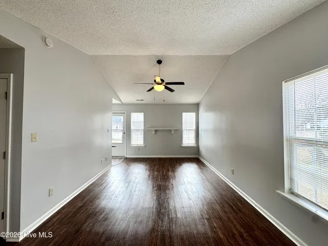 $1,300 | 1141 Pueblo Drive, Jacksonville, NC 28546