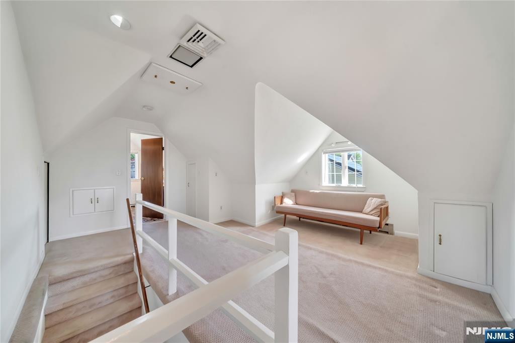 431 Van Renssalaer Court Ridgefield, NJ 07657 - Photo 22 of 44
