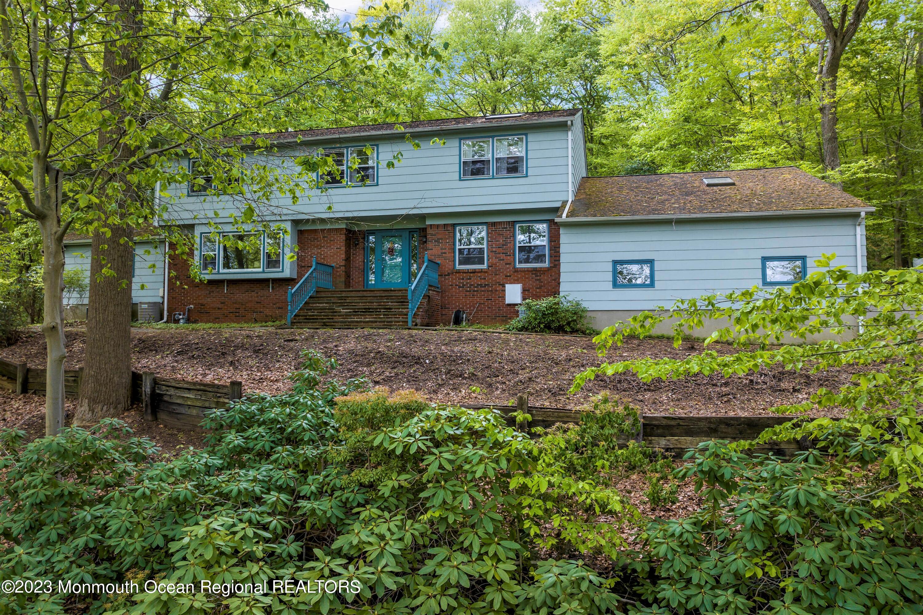 32 Borden Road Middletown, NJ 07748 - Photo 2 of 50 Custom Colonial