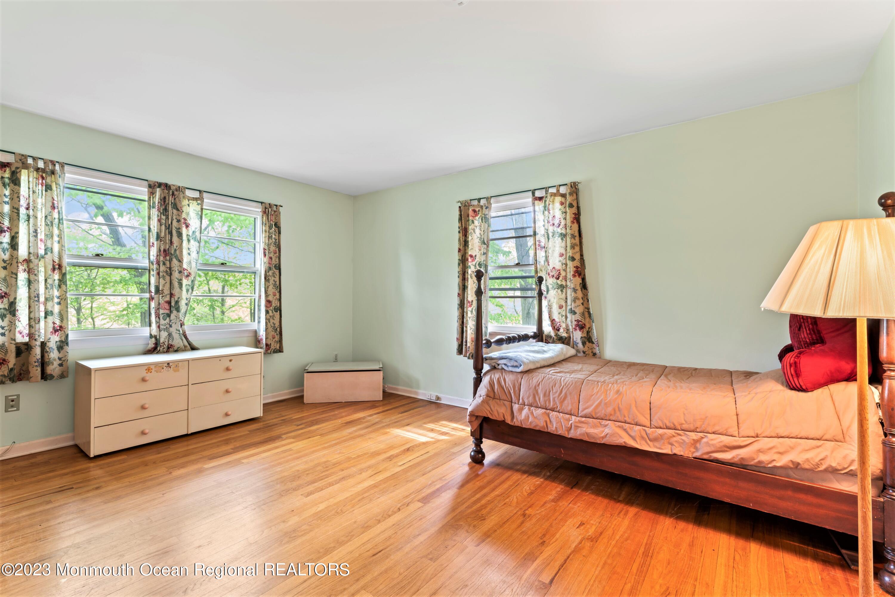 32 Borden Road Middletown, NJ 07748 - Photo 35 of 50 BR 2