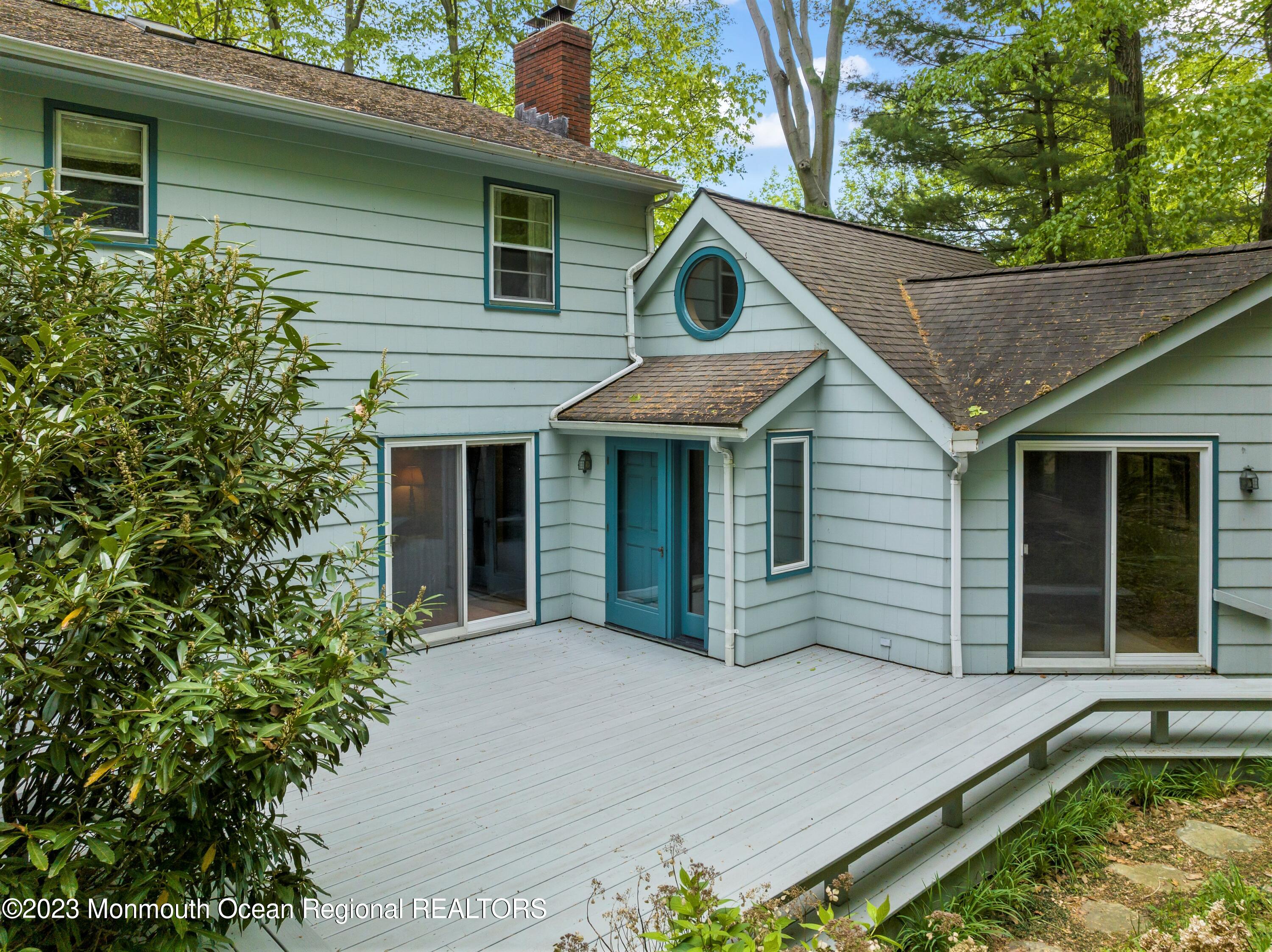 32 Borden Road Middletown, NJ 07748 - Photo 41 of 50 Deck & In-Law or Au Pair Suite Entrance