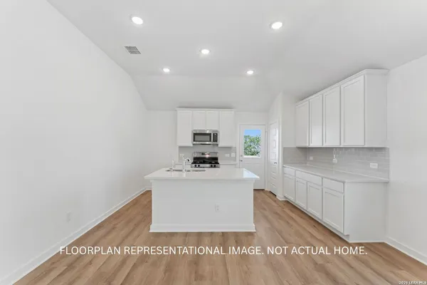 $304,990 | 4802 Rio Ruidoso, Von Ormy, TX 78073