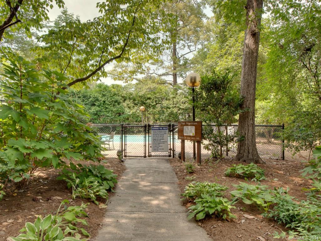920 Cherokee Road, Unit D2 Charlotte, NC 28207 - Photo 16 of 20 Gallery Image 16