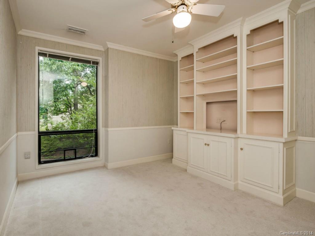 920 Cherokee Road, Unit D2 Charlotte, NC 28207 - Photo 9 of 20 Gallery Image 9