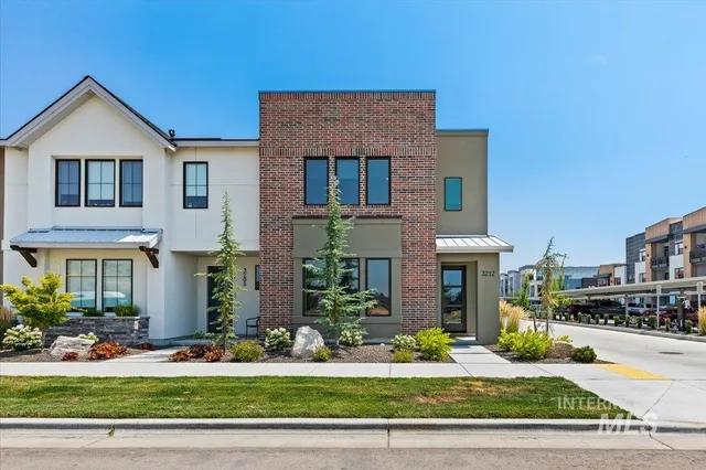 $695,000 | 3212 South Barnside Way, Boise, ID 83716