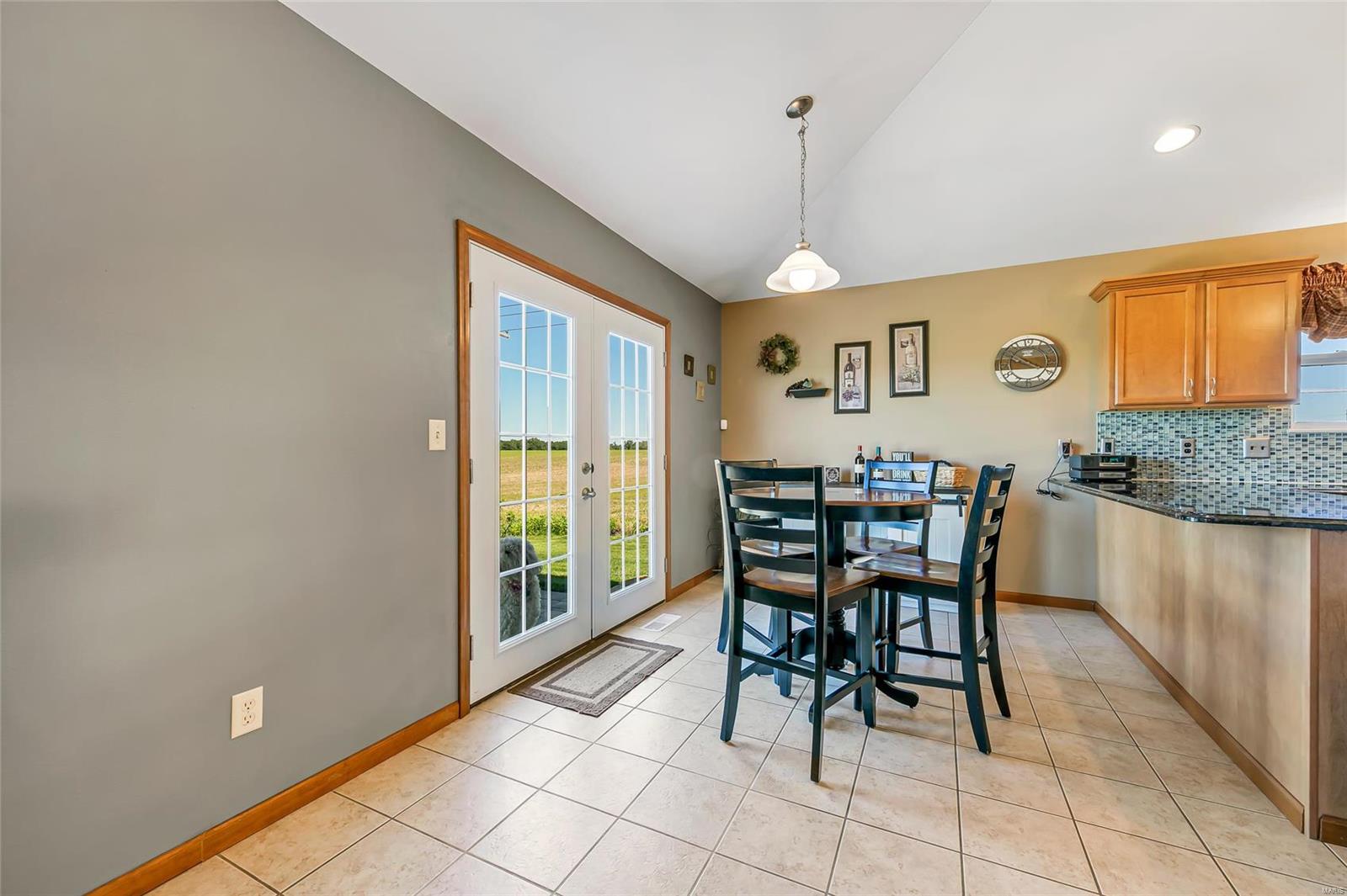 339 Independence Avenue Waterloo, IL 62298 - Photo 10 of 40 Gallery Image 10