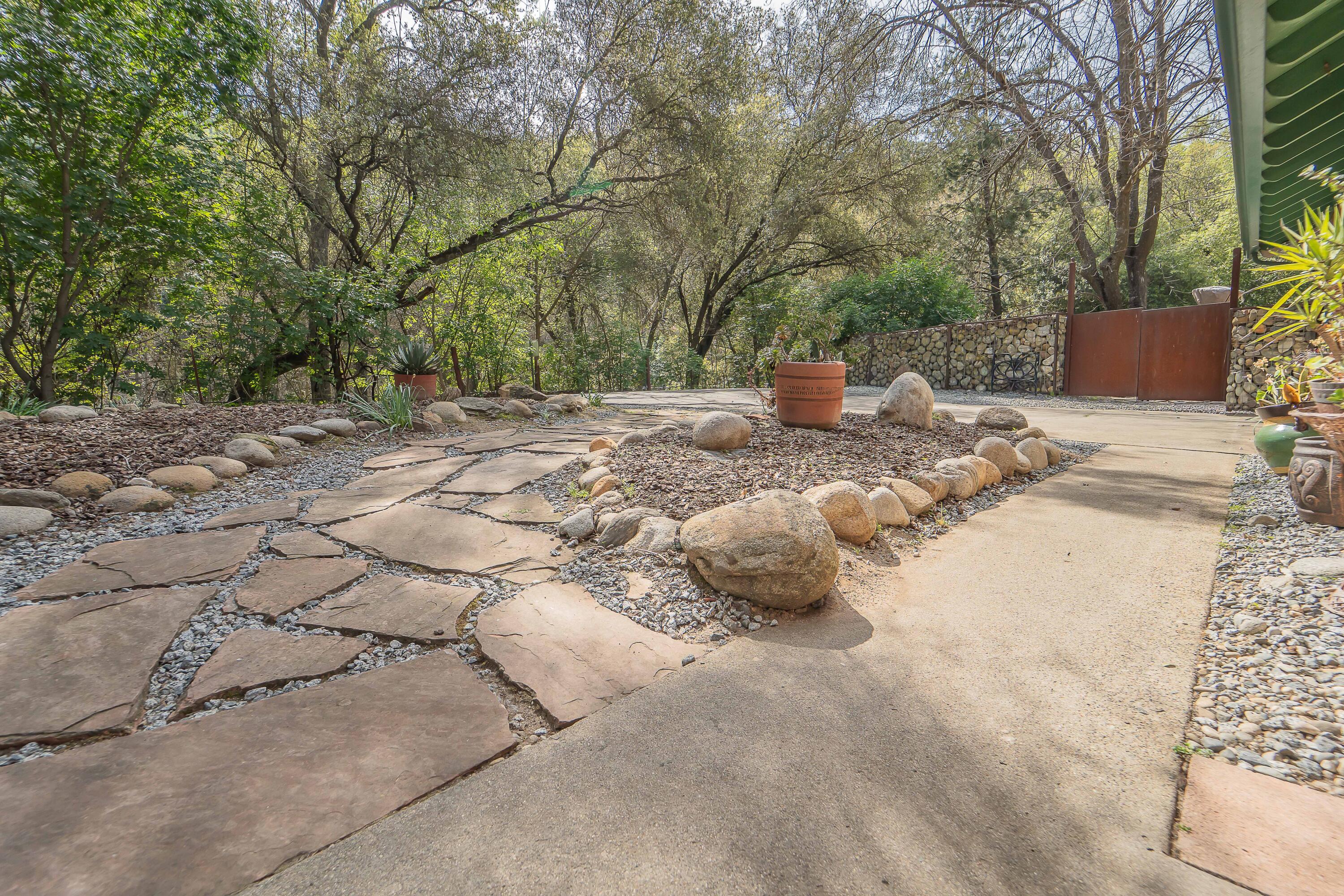 43043 South Fork Drive Three Rivers, CA 93271 - Photo 7 of 43 -