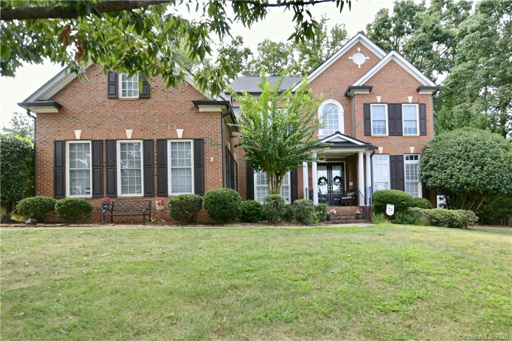 329 Chancelot Lane Fort Mill, SC 29708 - Photo 2 of 47 Gallery Image 2