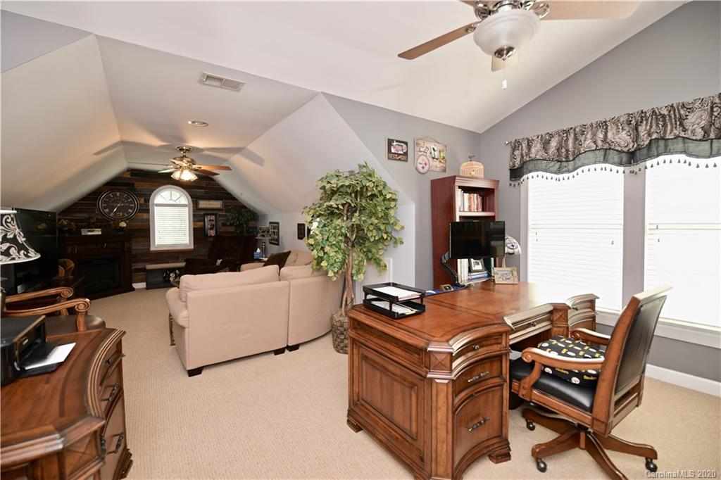 329 Chancelot Lane Fort Mill, SC 29708 - Photo 36 of 47 Gallery Image 36